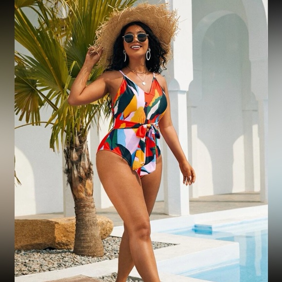 SHEIN Plus Allover Graphic Knot One Piece Swimsuit - Picture 4 of 8